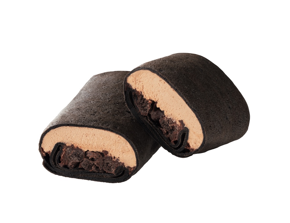 3月3日より発売される「ブラックサンダー モチザクチョコクレープ」税込み268円