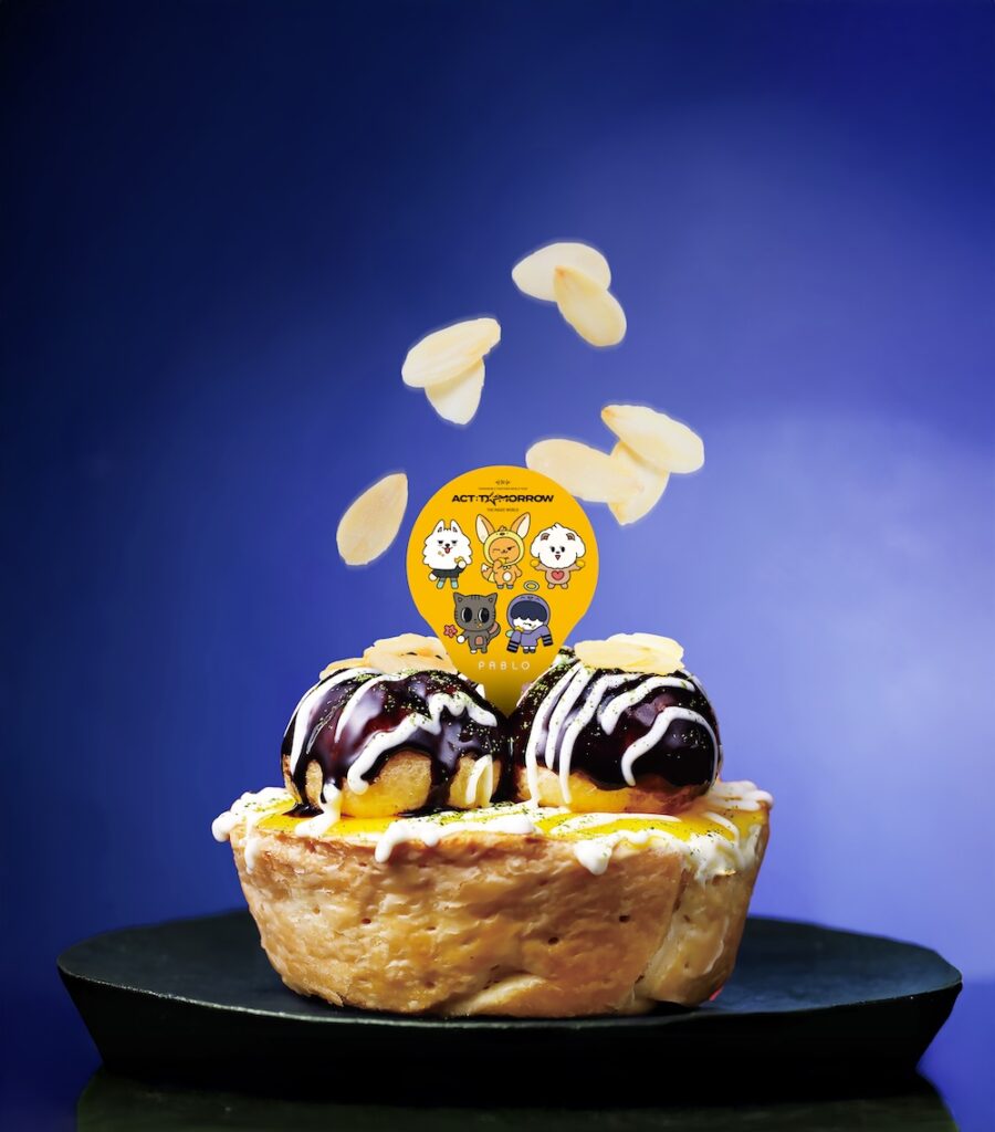 「TOMORROW X TOGETHER＜ACT:TOMORROW＞The Magic World IN OSAKA PABLOのたこ焼きチーズタルトやで！オリジナルタグエディション」イメージ