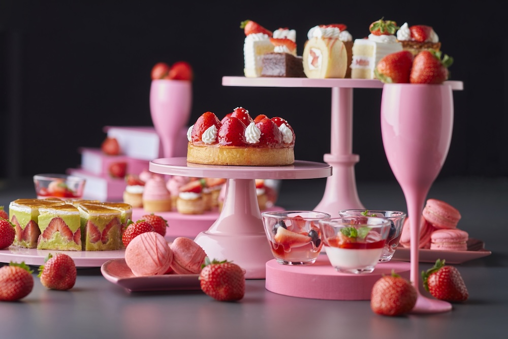 「スーパースイーツビュッフェ2026 ～ホテルでいちご狩り～」後期イメージ