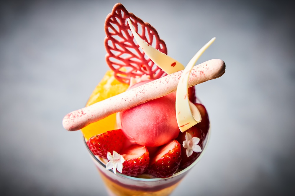 「苺と柑橘のパフェ」イメージ