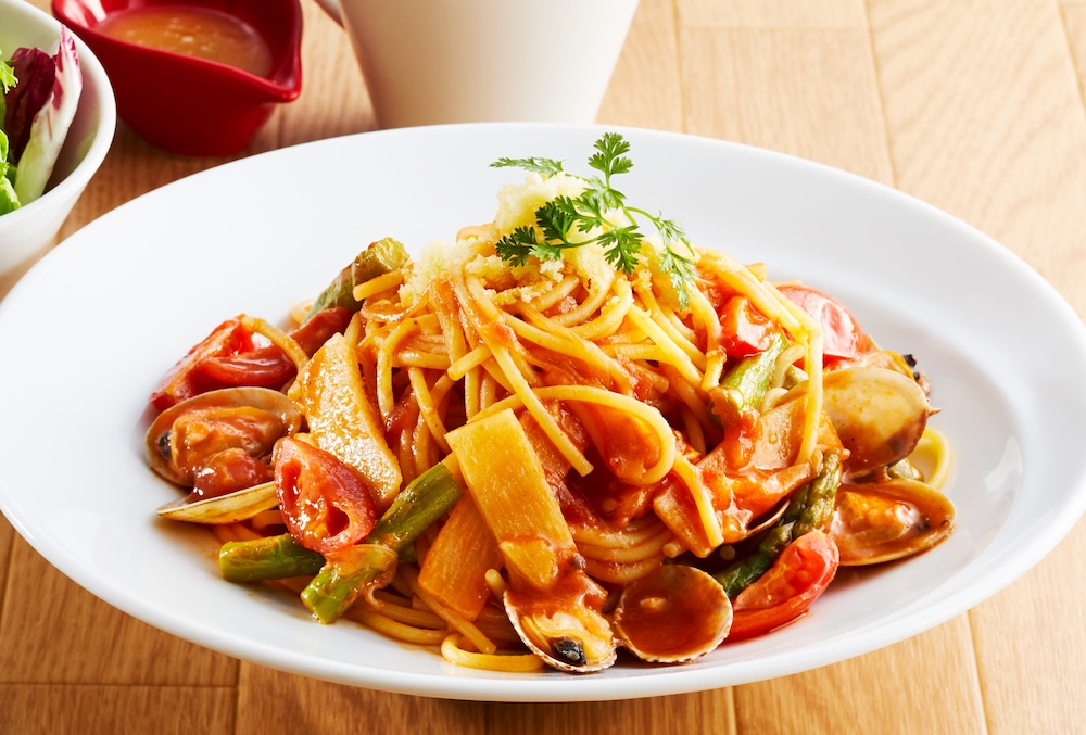 「春野菜とあさりのトマトソース生パスタ」税込み1,859円