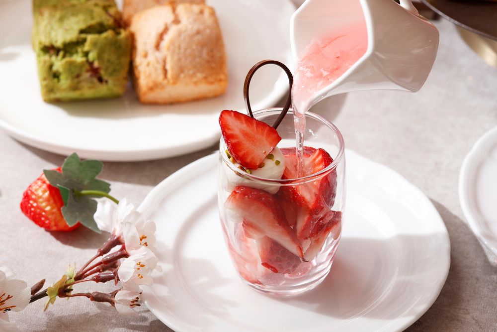 「ストロベリーブロッサムアフタヌーンティー」イメージ