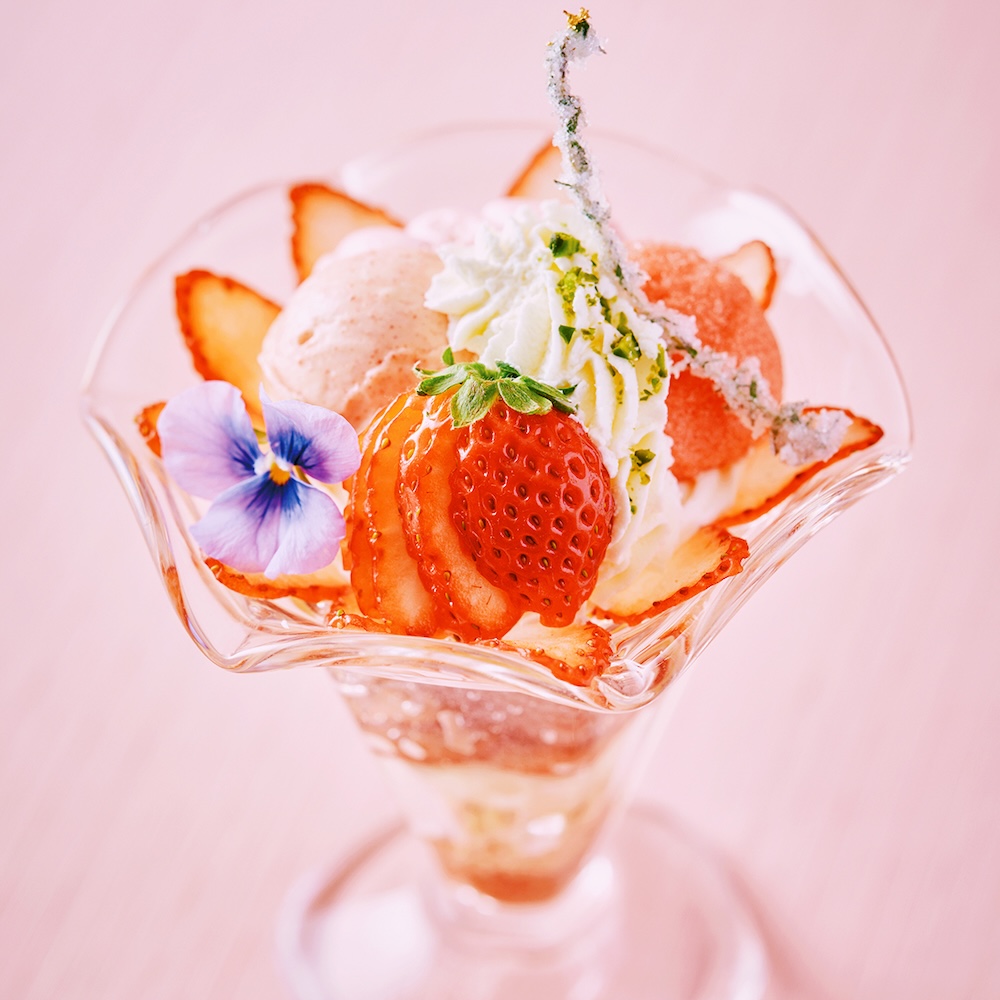 「ベリーツパフェ」税込み2,500円（サービス料含む）