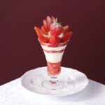 「徳島県産“さくらももいちご”のプレミアムストロベリーパフェ」税込み4,400円