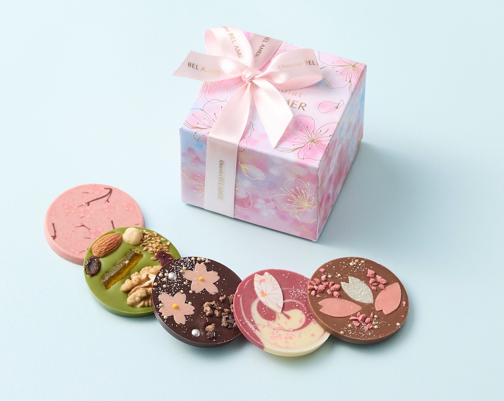 「ベルアメール」の「桜パレショコラ」5枚入り・2,160円