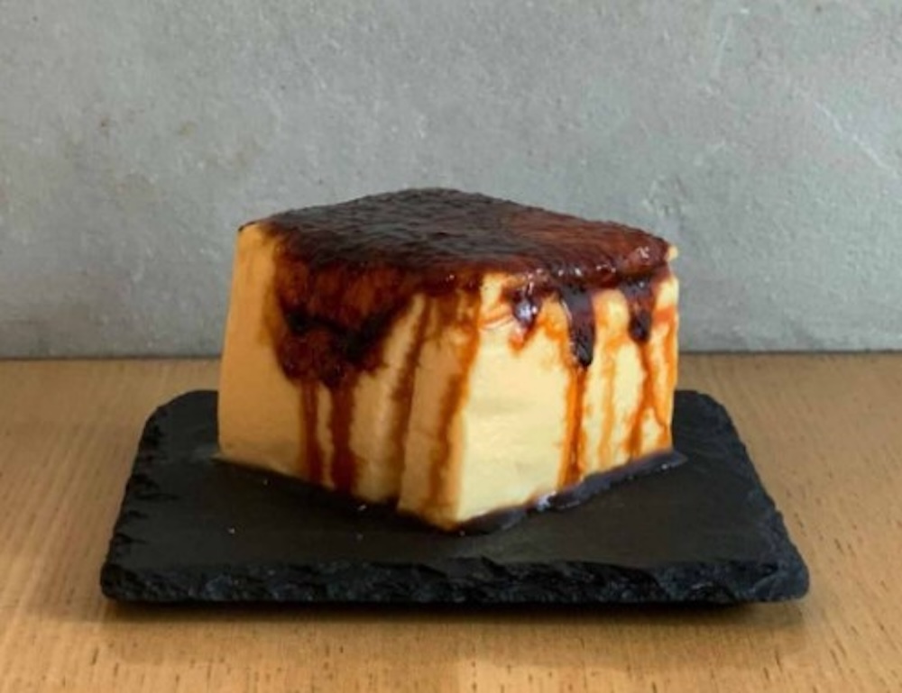 「アキンプ」の「ブリュレプリン」801円