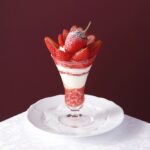 和歌山県産“まりひめ”のスペシャルストロベリーパフェ」税込み3,800円