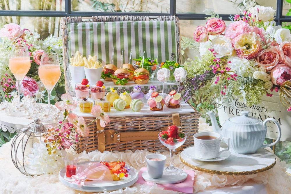 「ピクニックアフタヌーンティー」税込み6,600円~(サービス料含む)