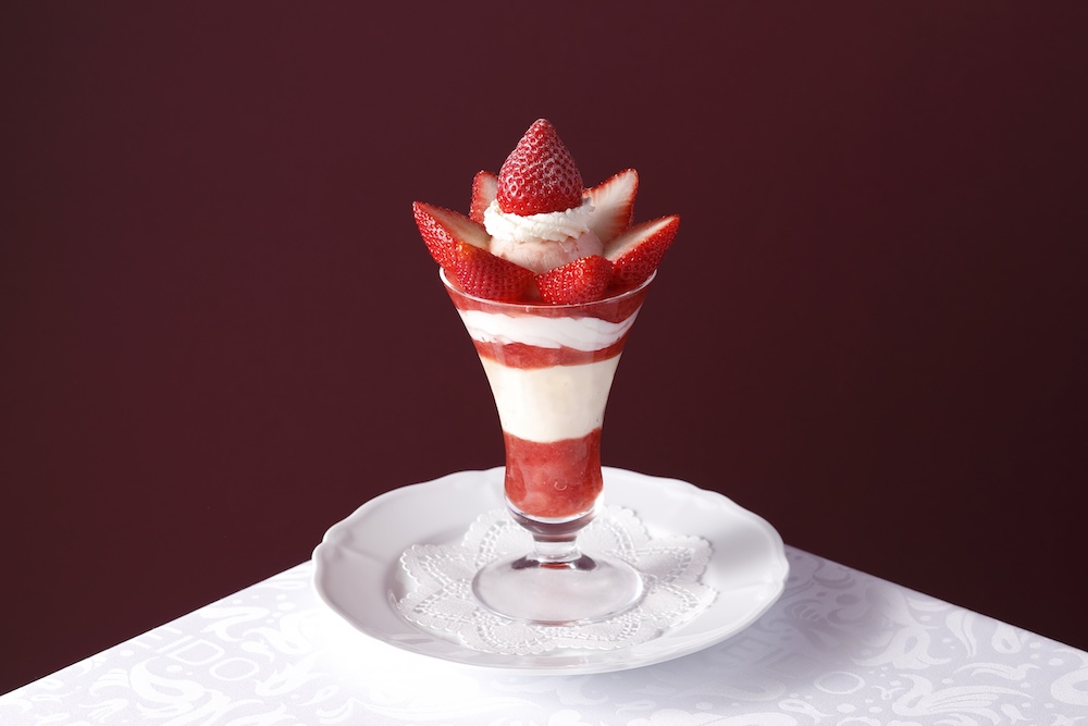 「大分県産“ベリーツ”のストロベリーパフェ」税込み3,300円