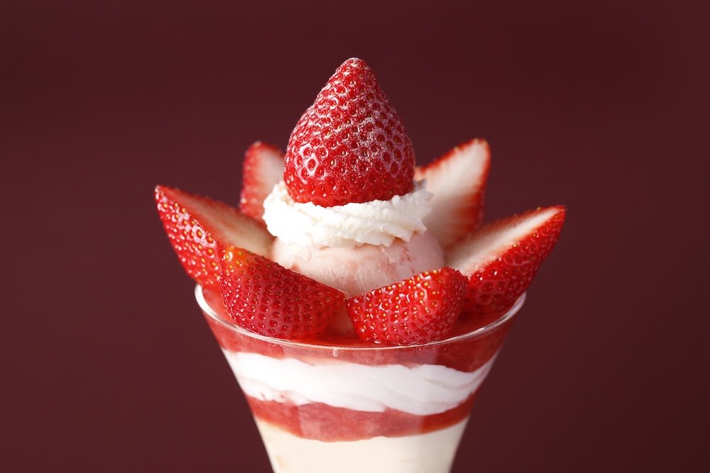 「大分県産“ベリーツ”のストロベリーパフェ」税込み3,300円