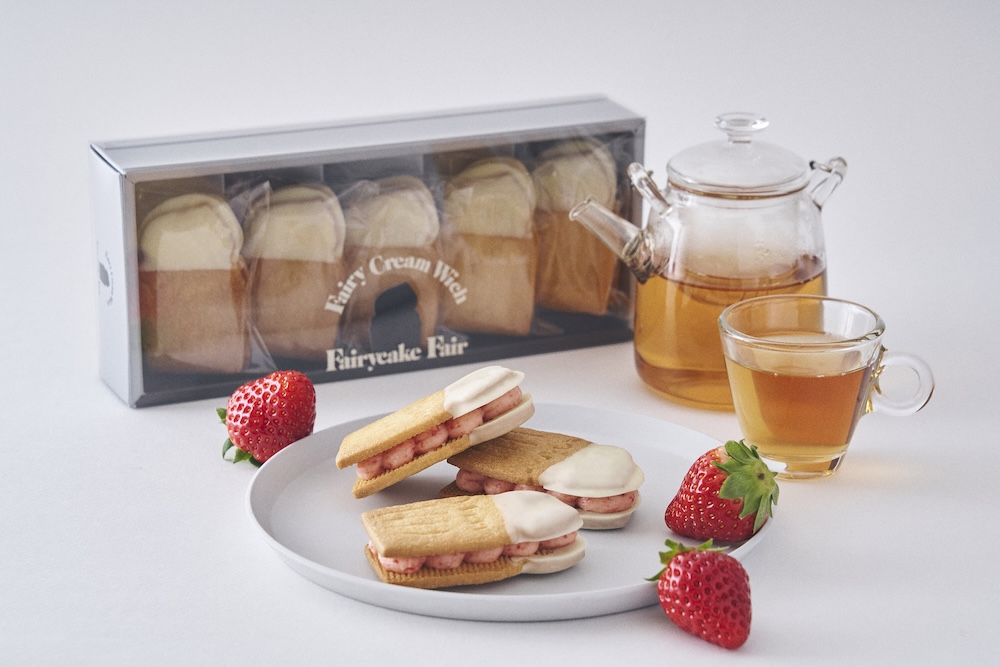 「フェアリークリームウィッチ 奈良県産古都華いちご生バターサンド」単品・税込み460円〜