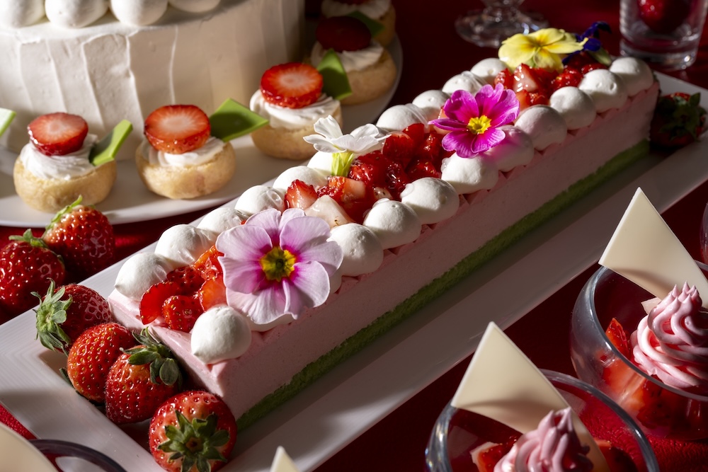 春季限定スイーツビュッフェ「～The Elegant Spring～ Amaou＆Sakura Dessert Collection 2026」イメージ