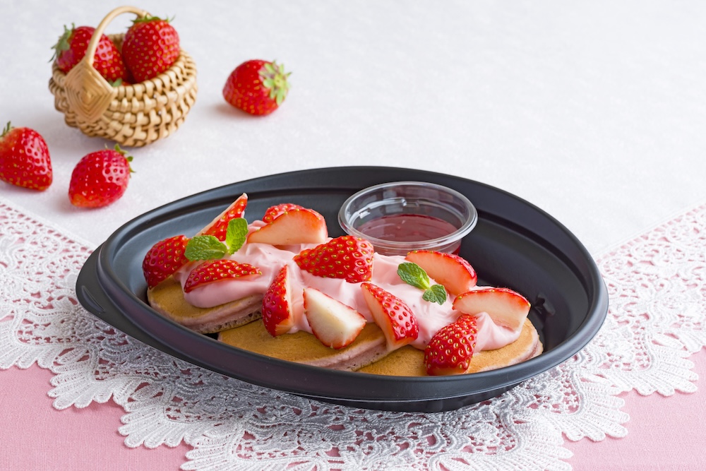 「ストロベリークリームパンケーキ」テイクアウトのイメージ