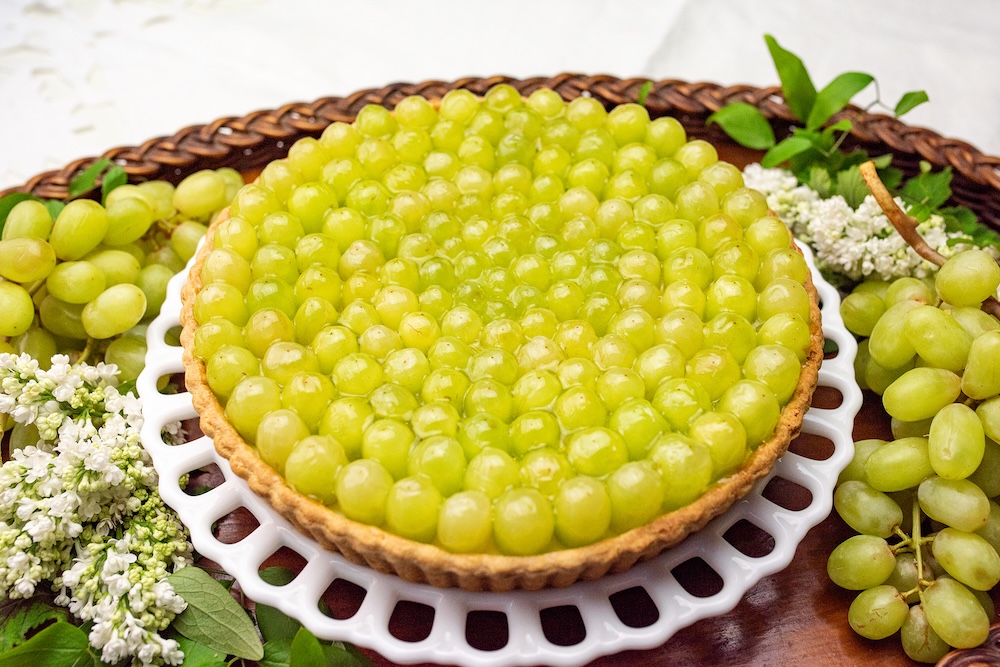 3月1日〜4月14日に販売される「トンプソンのタルト」ピース・税込み1,198円、ホール・税込み11,988円