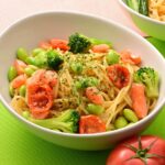 「スモークサーモンの菜園風アンチョビオイルソース」単品・税込み990円〜