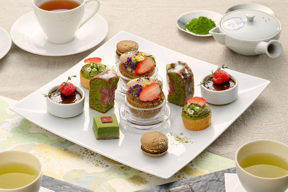 「ポム・ダダン アフタヌーンティー ”日本茶の香りと苺の彩”」イメージ