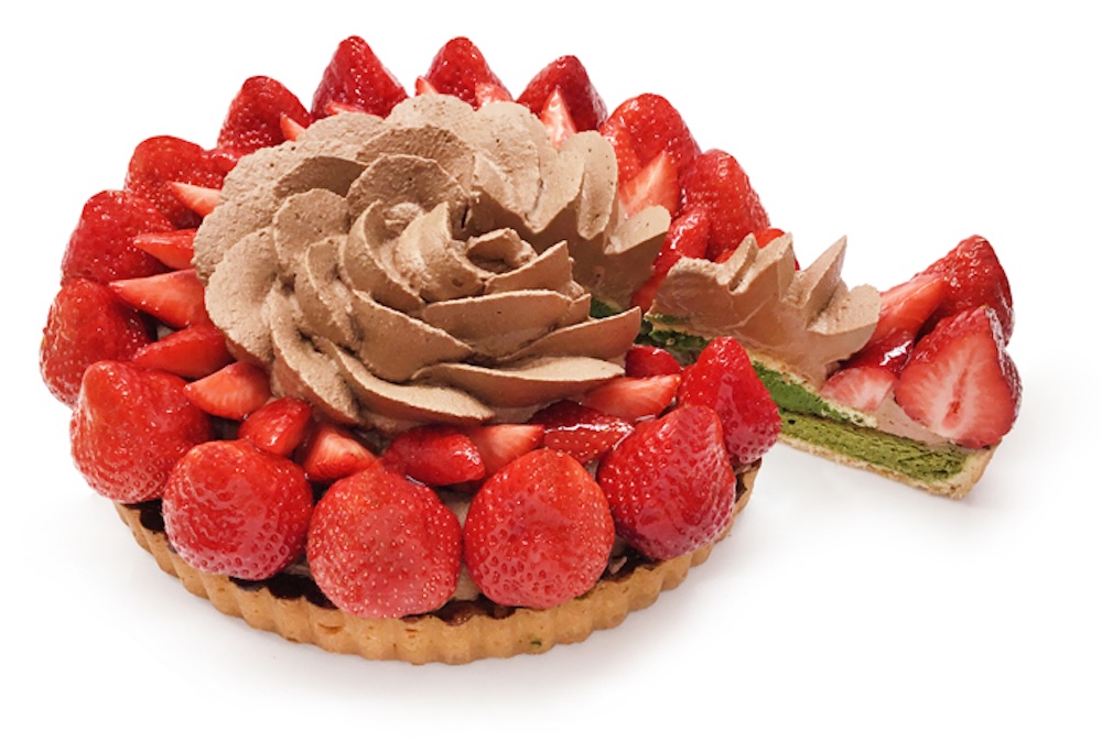 「福岡県産いちご『あまおう』と八女抹茶のベイクドチーズケーキ」カット・税込み1,300円