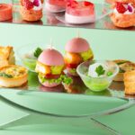 「ザ・ユニオン バー&ラウンジ(The Union Bar & Lounge)」にて販売される「ピンクストロベリー・アフタヌーンティー」税込み6,500円~(サービス料含む)