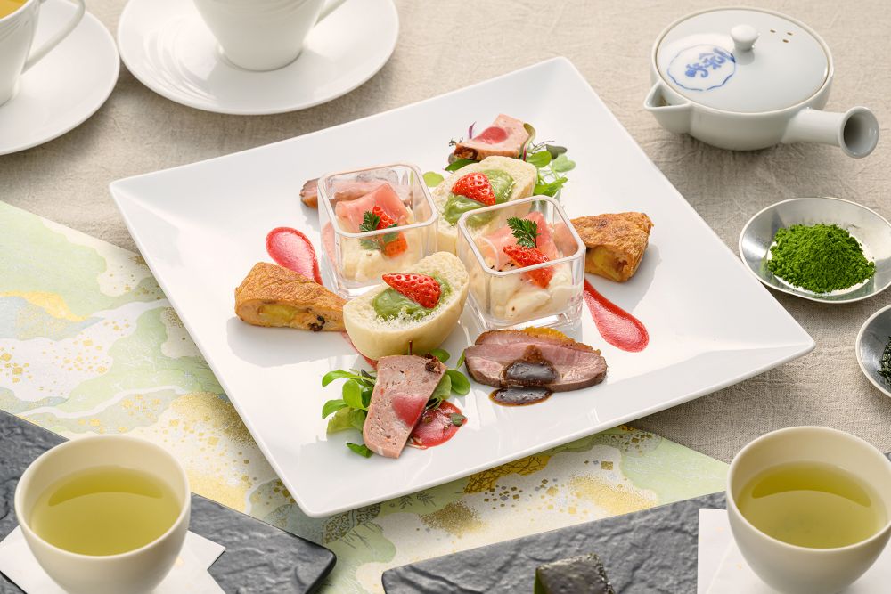 「ポム・ダダン アフタヌーンティー ”日本茶の香りと苺の彩”」イメージ