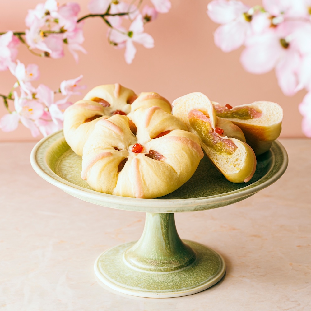 三越伊勢丹限定「お花のパン」税込み351円