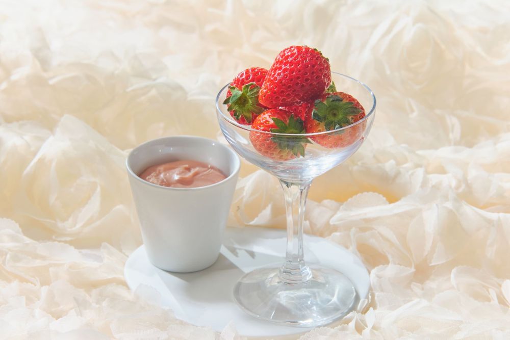 オプションメニューの「フレッシュのいちご ピンクガナッシュのディップ」税込み1,800円（サービス料含む）