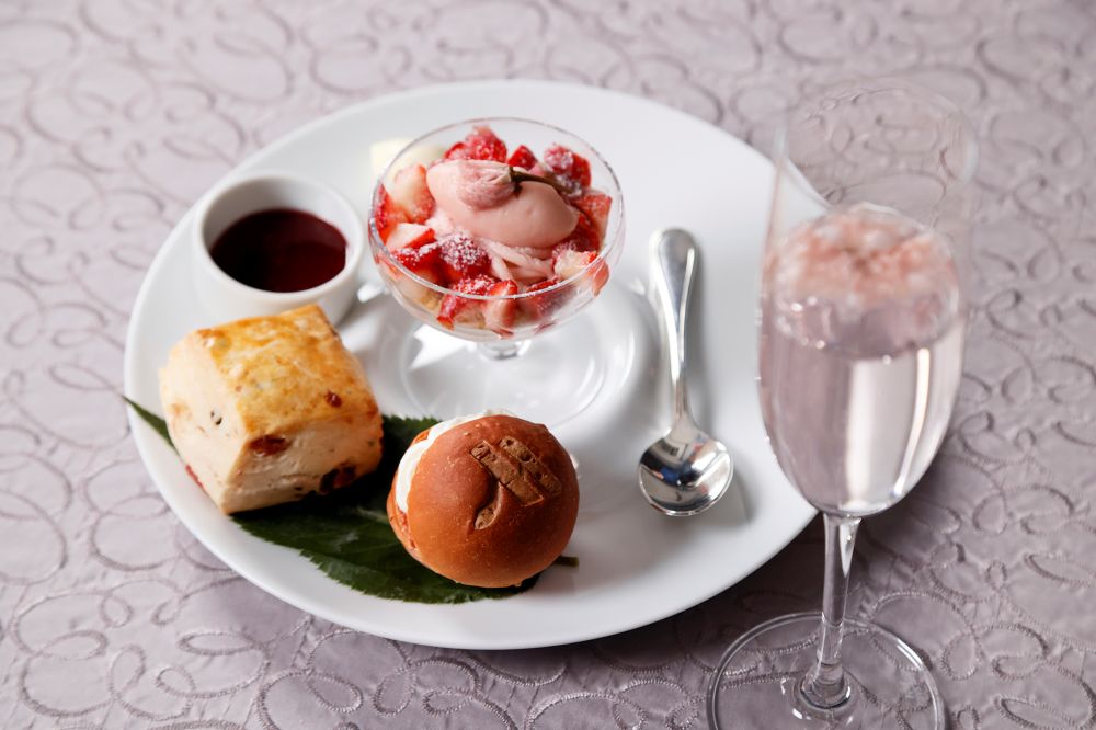 「桜といちごのアフタヌーンティー」イメージ