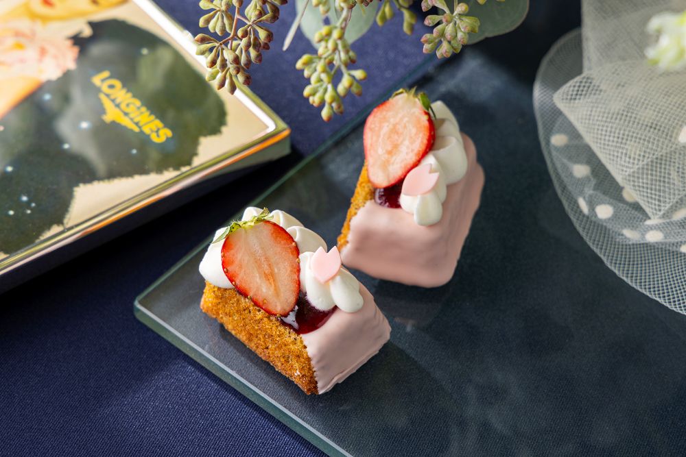 「桜ストロベリーアフタヌーンティー with ロンジン」イメージ