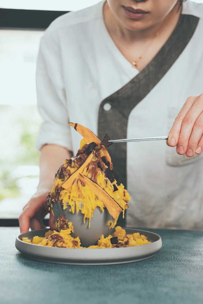 「こぼれ蜜芋モンブランパフェ -For Chocolate Lovers-」税込み2,280円