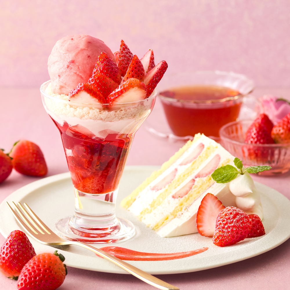 「苺づくしのスイーツプレート（苺のパフェ＆ショートケーキ）」紅茶付き・税込み2,300円