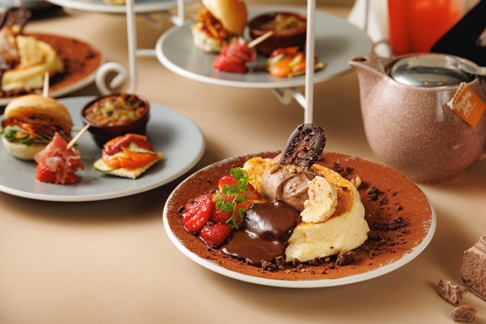 「Minimalチョコレートと苺のアフタヌーンティー」イメージ