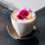 オプションドリンクの「サクラ ブルーム」税込み550円（別途サービス料）