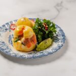 「ベーコン＆サラダ エッグベネディクトパンケーキ」税込み1,430円