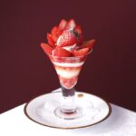 「兵庫県産“あまクイーン”のロイヤルストロベリーパフェ」税込み5,500円