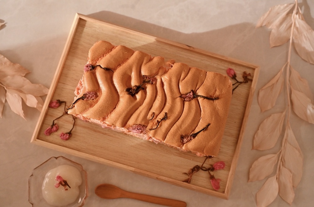 「桜あんの羽二重餅カステラ」イメージ