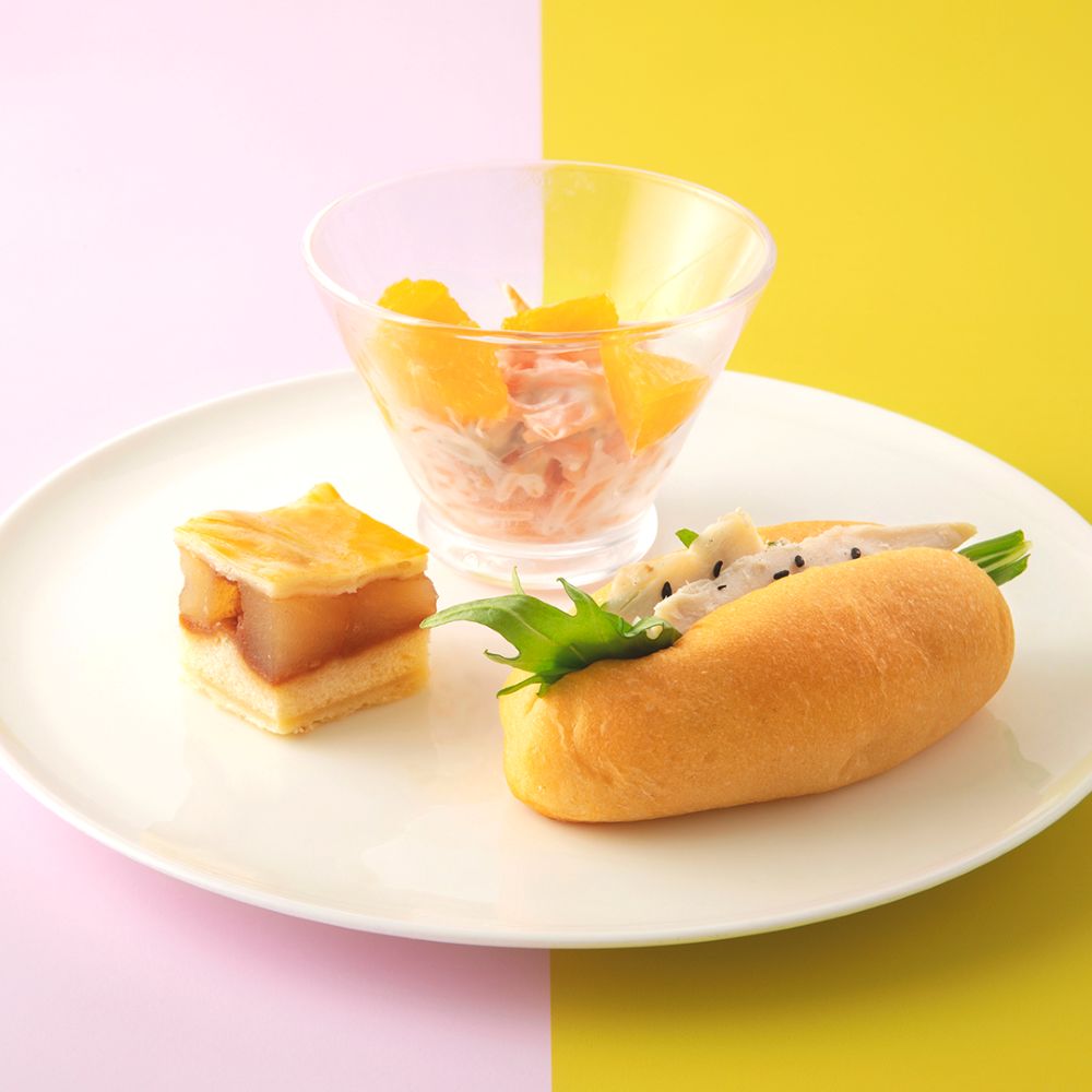 アフタヌーンティーセット「タカノフルーツティアラ 苺と柑橘~春、果実、香る~」イメージ