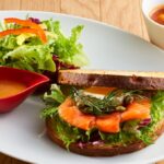 「スモークサーモンとクリームチーズのサンドイッチ」税込み1,639円