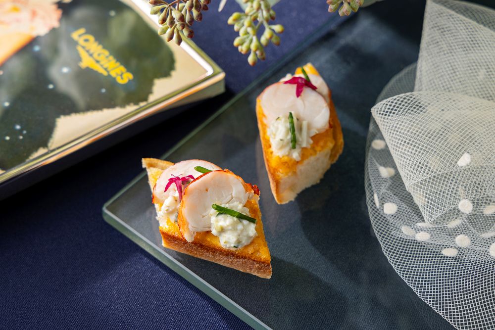 「桜ストロベリーアフタヌーンティー with ロンジン」イメージ