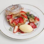 6階の「茶語（チャユー）ティーサロン」の各日10食限定「いちごのパリブレスト」1,430円