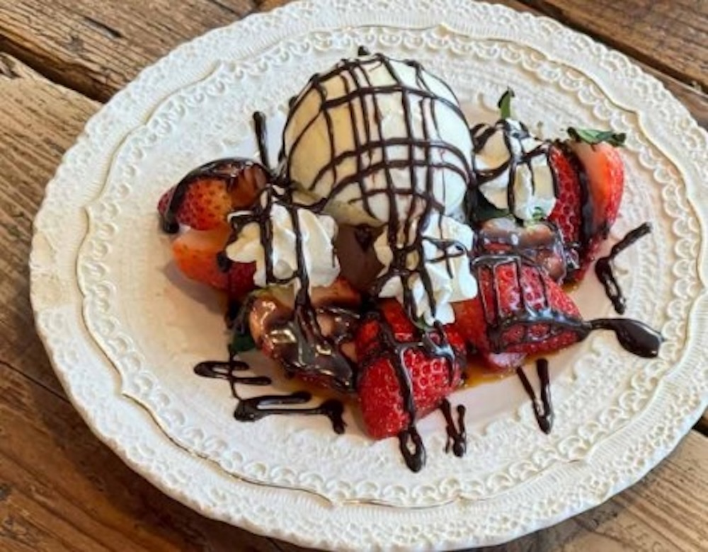 2月25日〜3月3日に販売される「フェブラリーキッチン」の「ホットファッジチョコプリン」1,801円