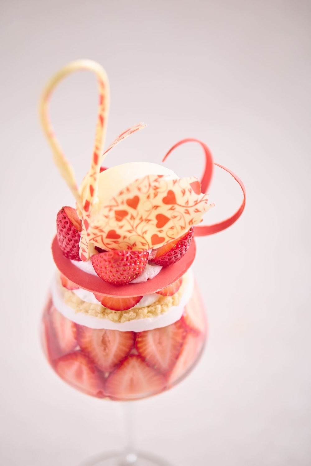 「スワンパフェ ～あまおう苺～」イメージ