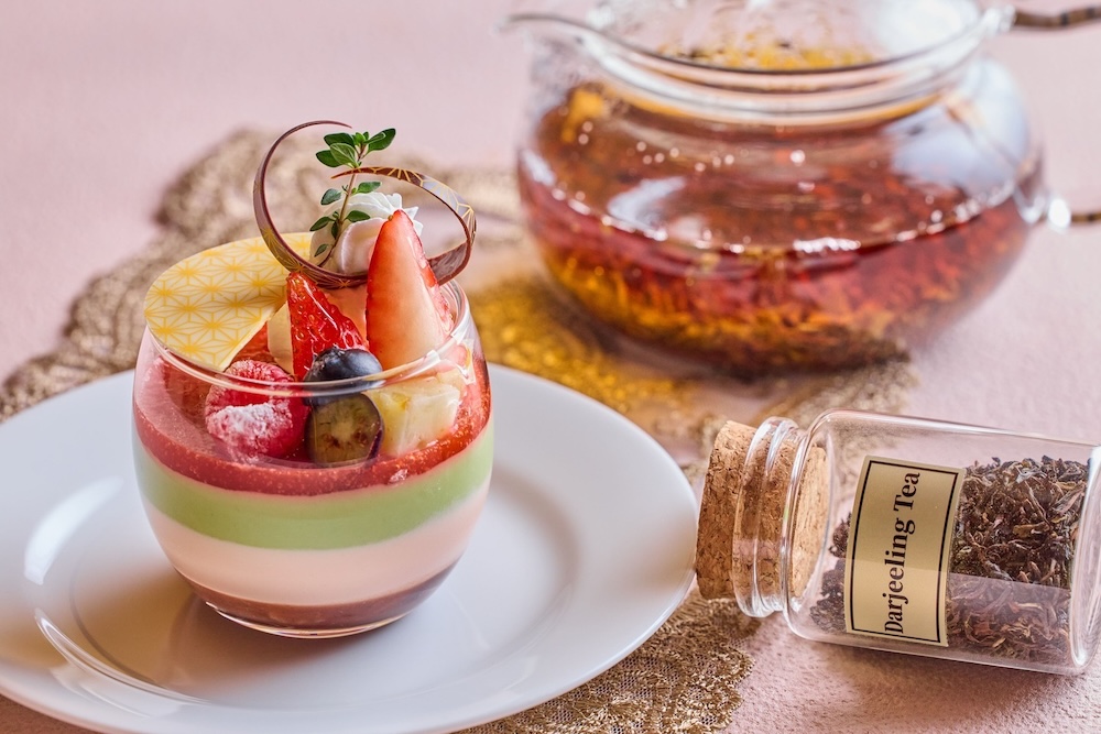 「フレーズ・オ・テ・ベール(White Chocolate Mousse with Matcha Terrine and Strawberry Jelly)」イメージ
