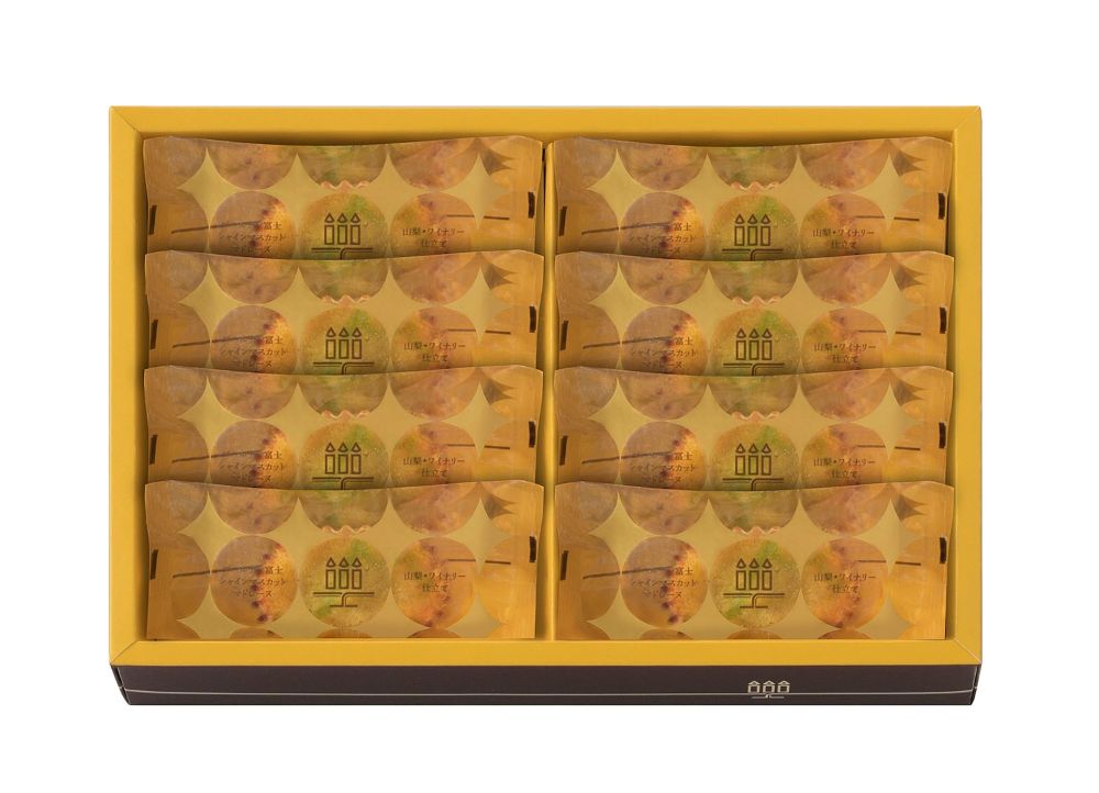 「ゴールデン富士シャインマスカットマドレーヌ～山梨・ワイナリー仕立て～」イメージ