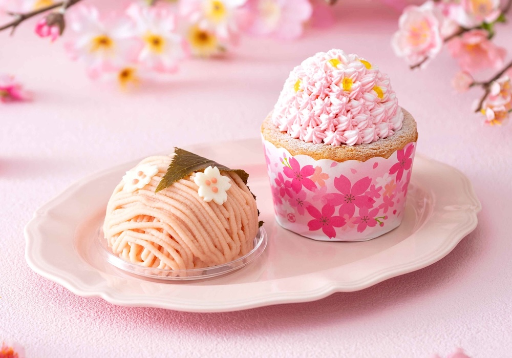 左から「桜のモンブラン」税込み756円、「桜のシフォンケーキ」税込み756円