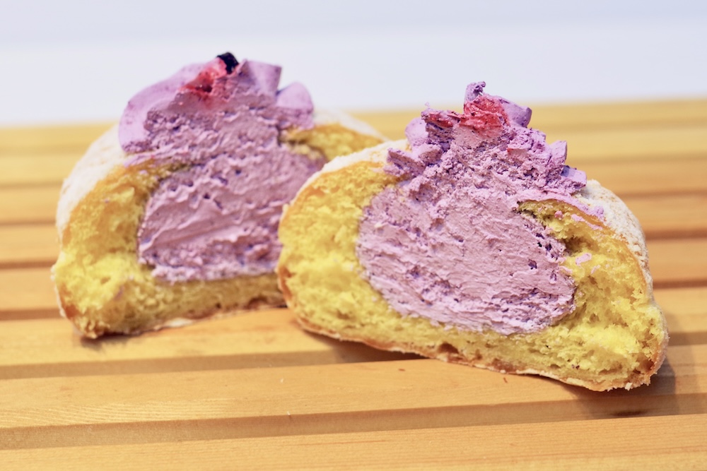 「濃厚ブルーベリー生マラサダ」税込み363円