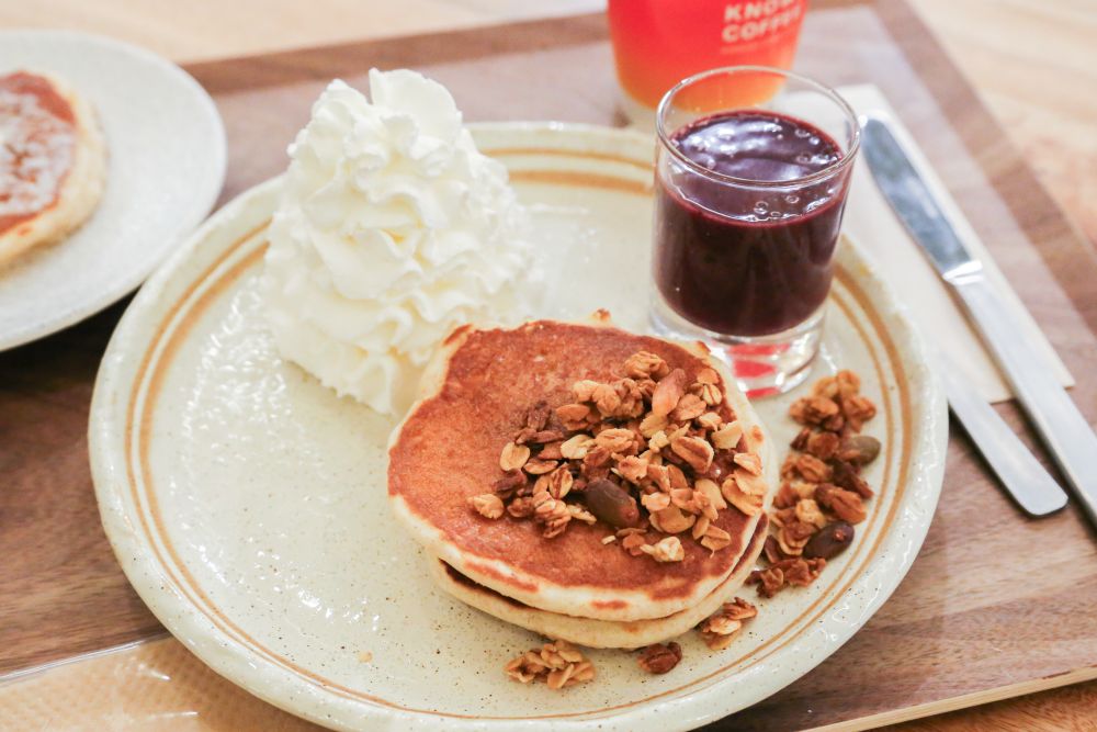 「アサイーソースパンケーキ」税込み780円