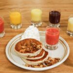 撮影用に提供された「フルーツソースパンケーキ」イメージ