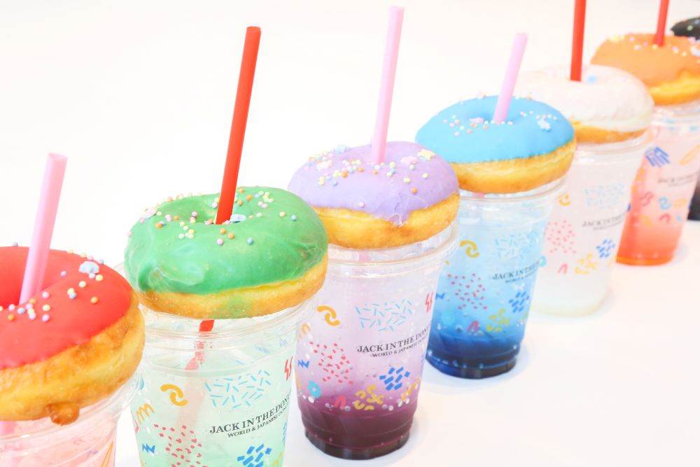 「推しドリンク＆ドーナツ」税込み850円