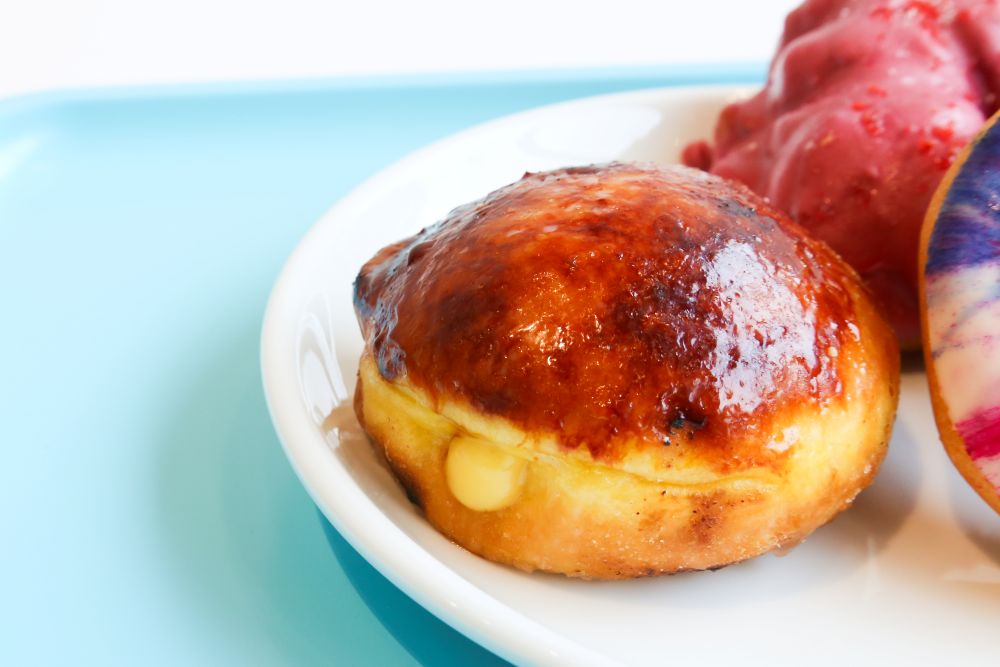 「生マラサダクリームブリュレ」税込み352円