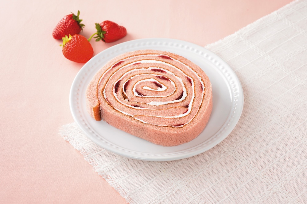3月17日より発売される「ICHIBIKO いちごのうずまきロールケーキ」税込み
