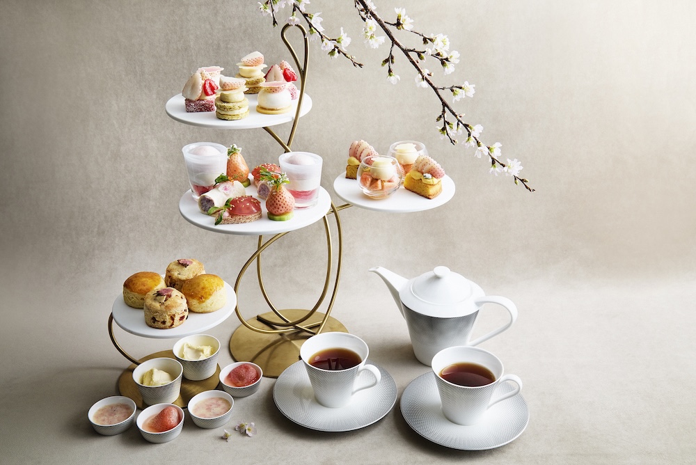 「JWストロベリーアフタヌーンティー ~白苺と桜~」イメージ